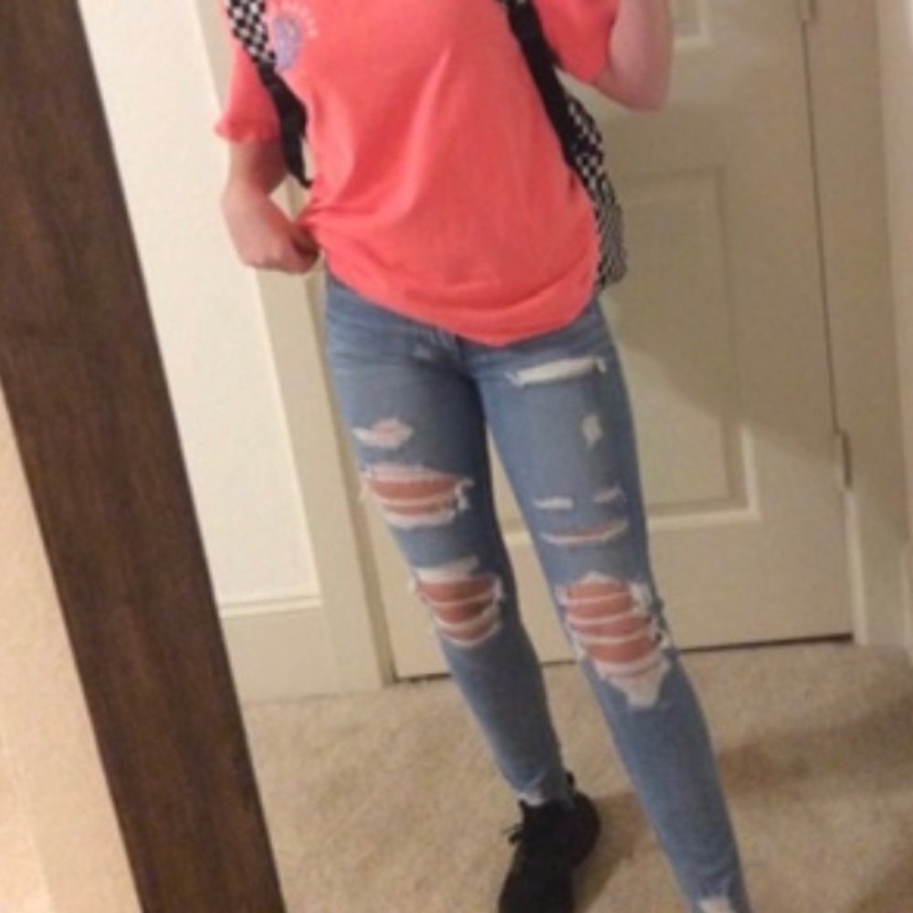 ripped american eagle jeans